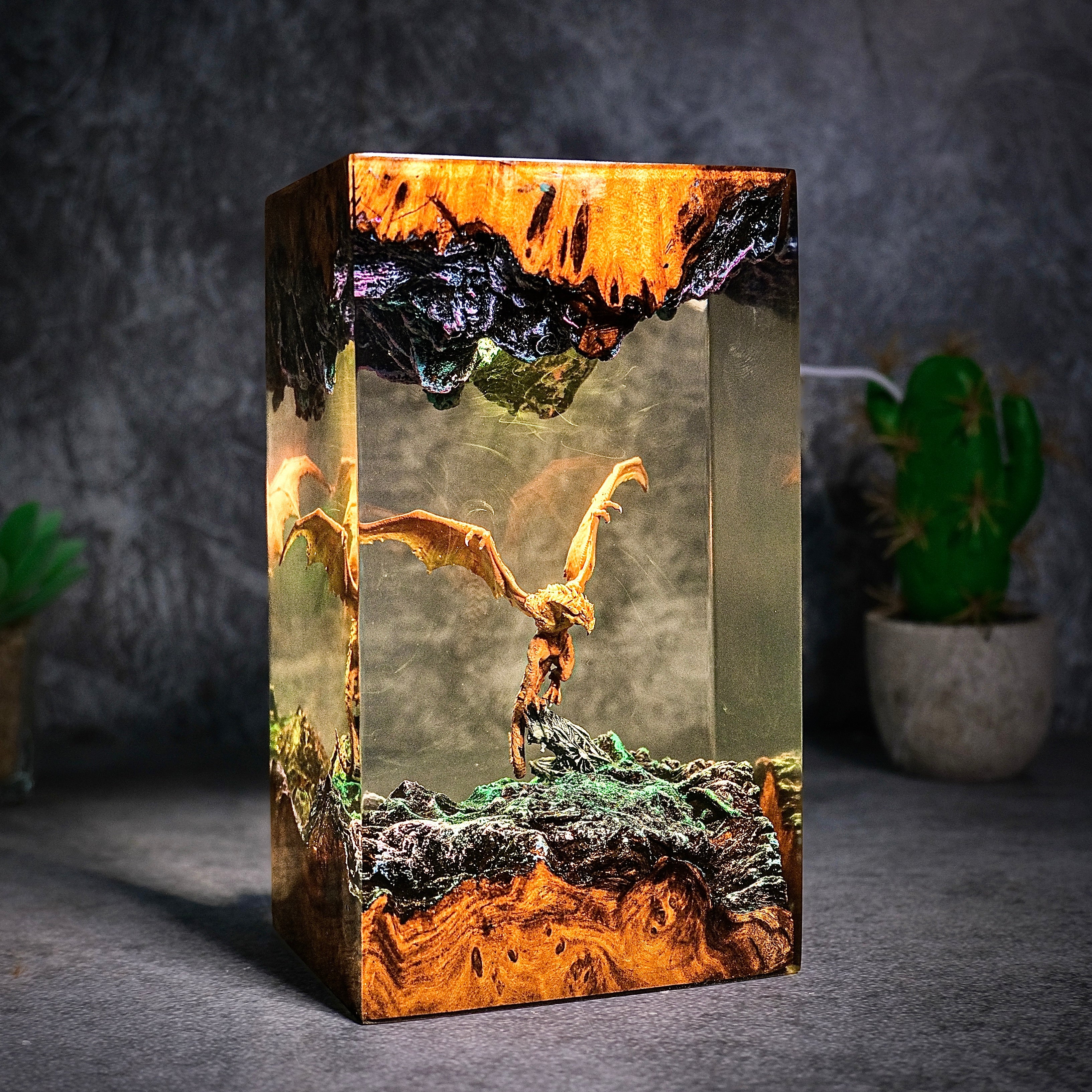 Fire Legend Dragon Resin lamp