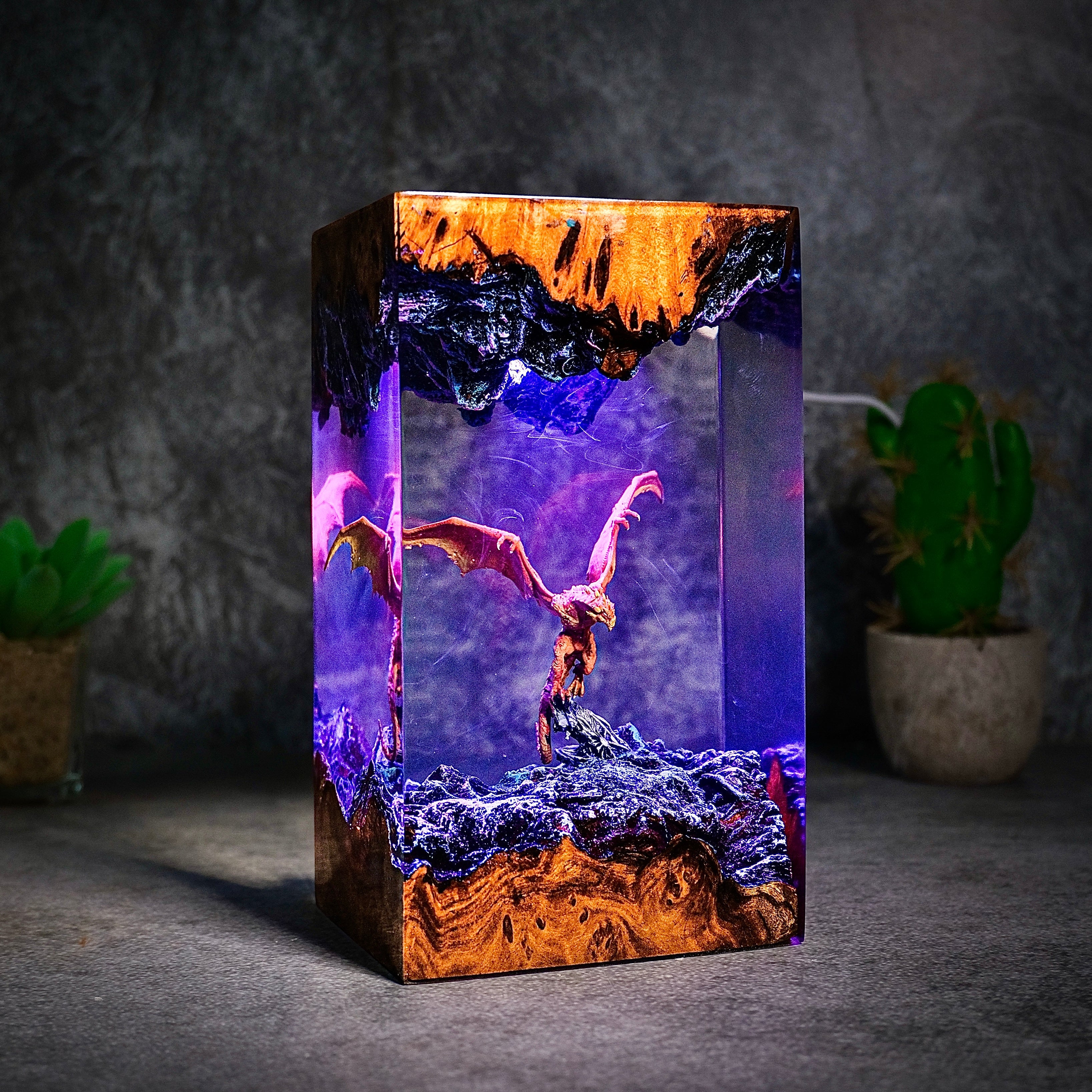 Fire Legend Dragon Resin lamp