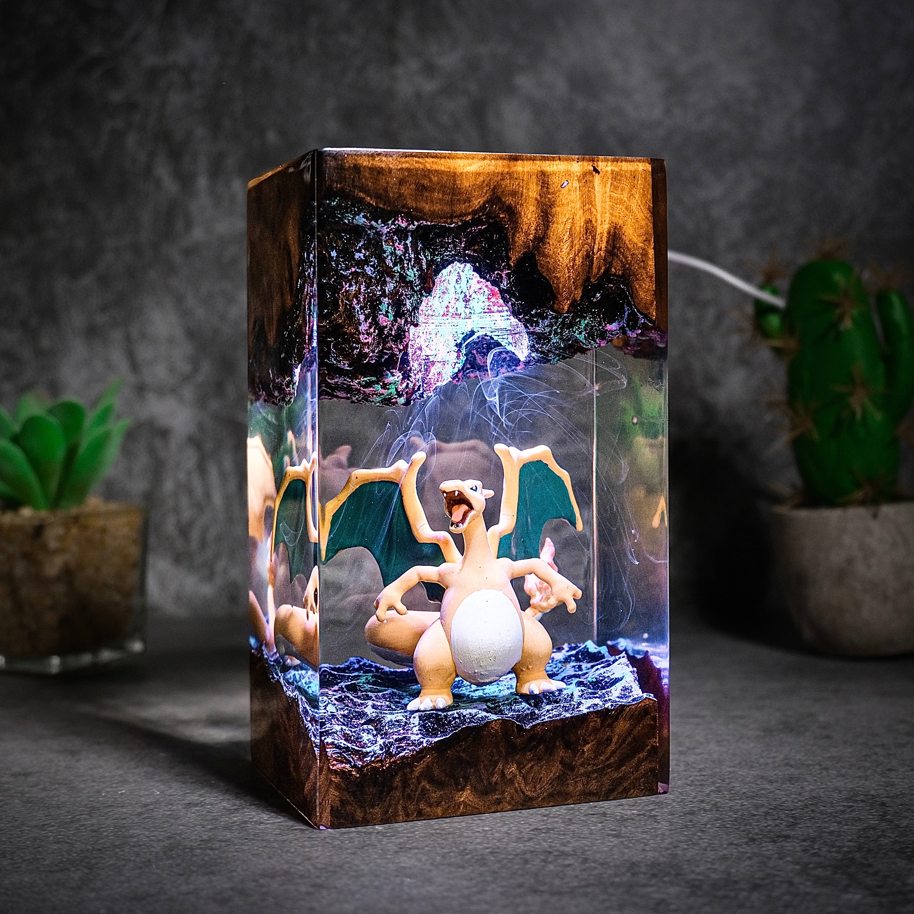 Charizard Pokemon Resin lamp