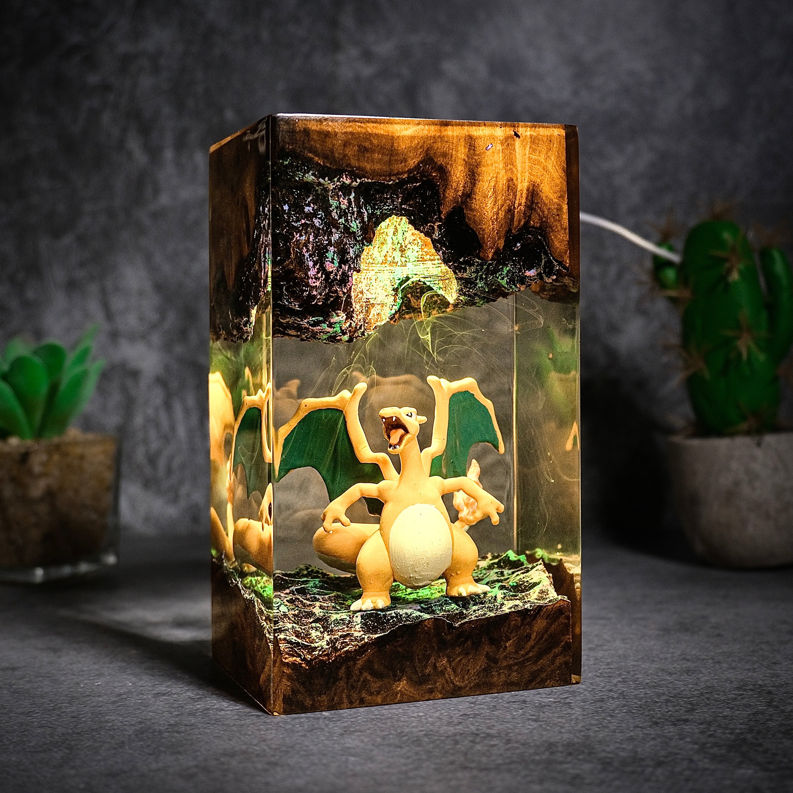 Charizard Pokemon Resin lamp