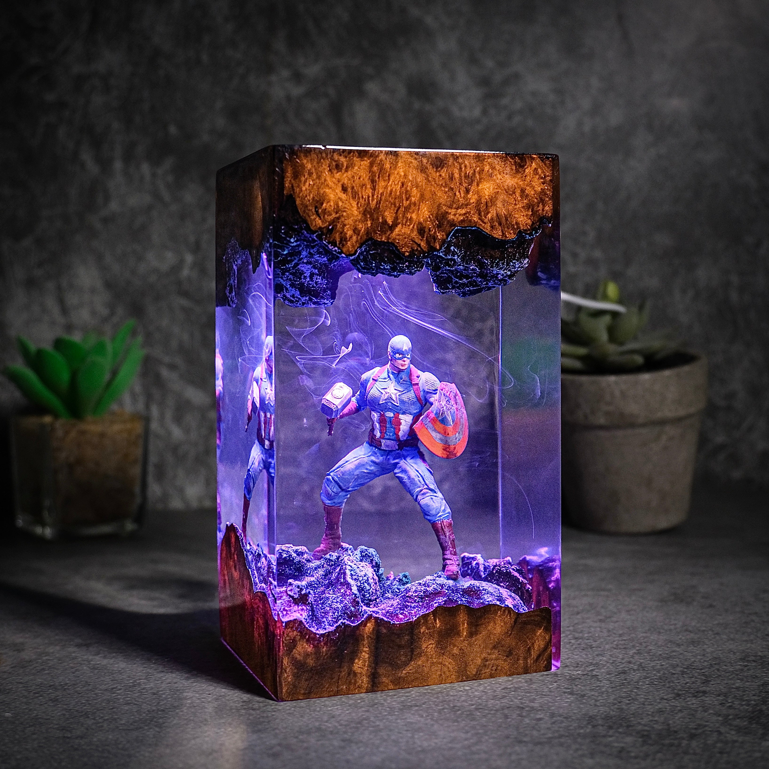 Captain America Resin lamp