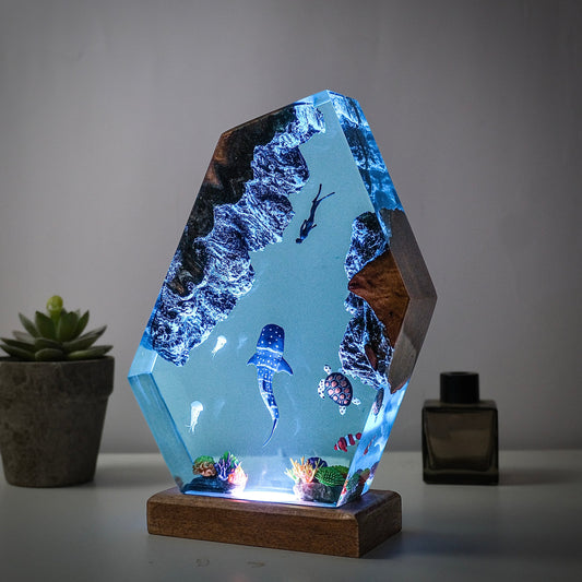 Ocean resin lamps for sharks, turtles and divers