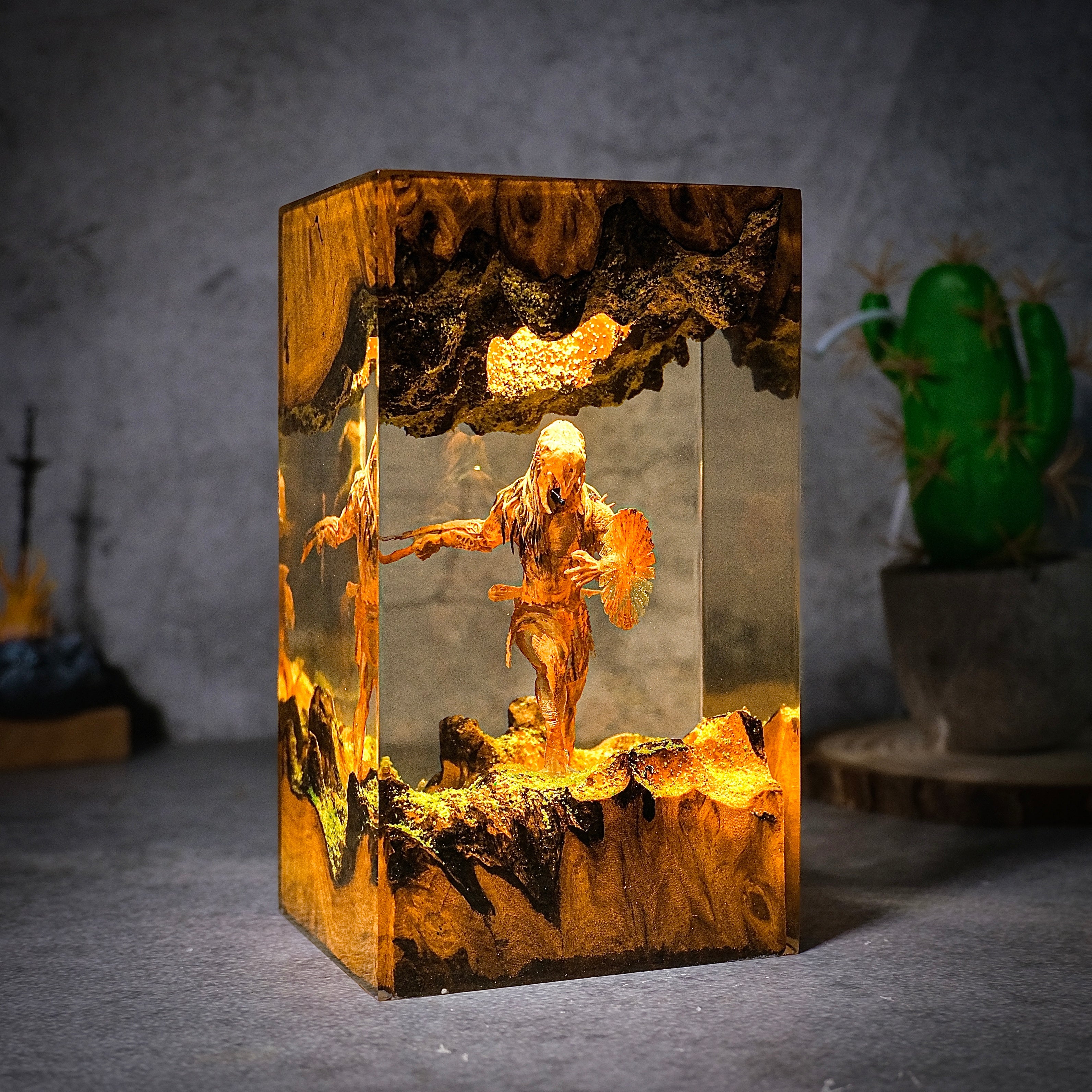 Prey Predator Resin lamp