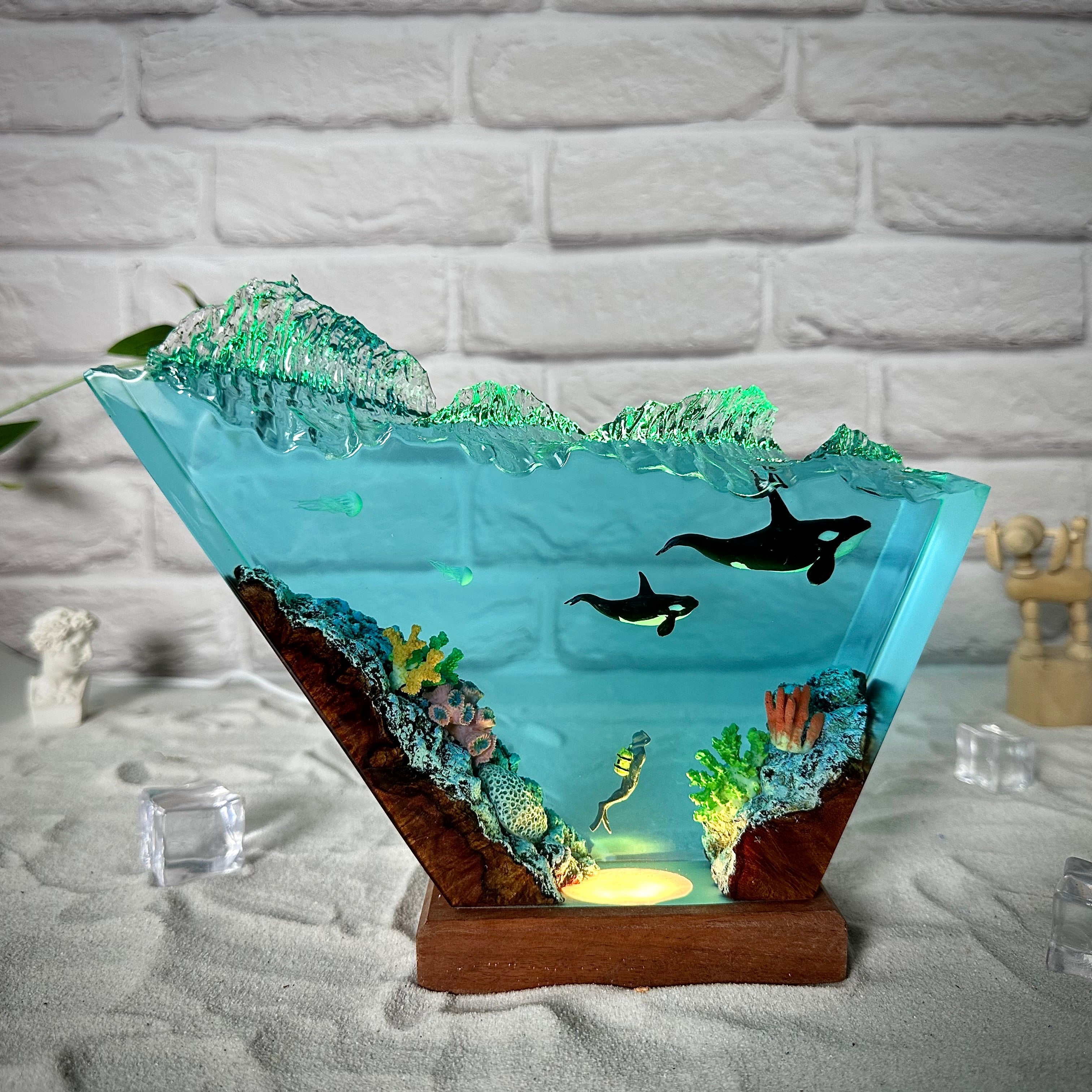 Ocean resin lamps .High wave diver and 2 Orca