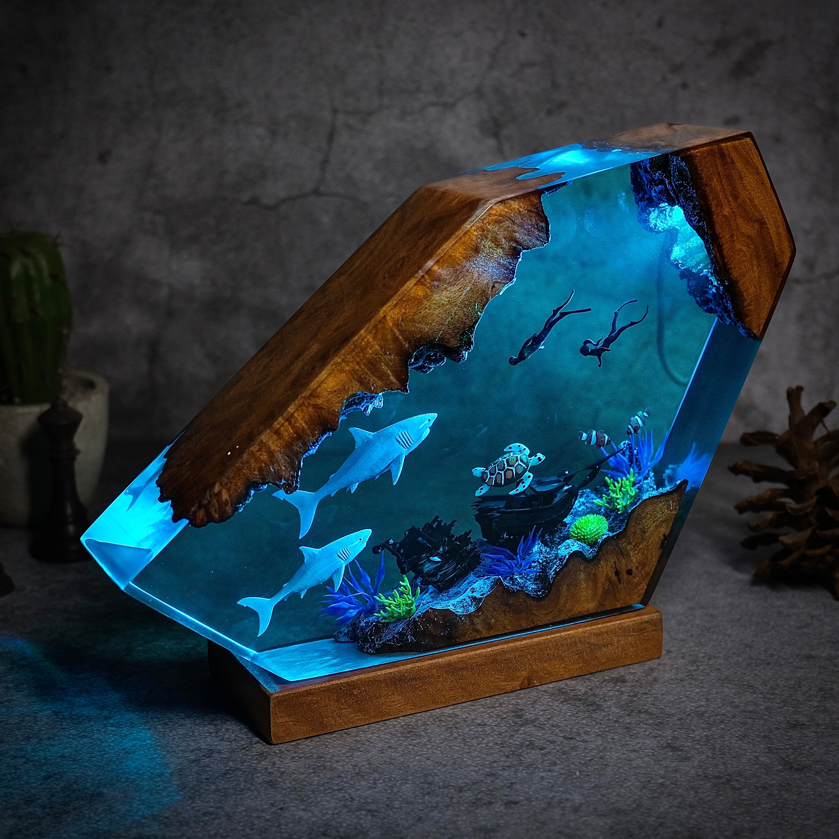 Sunken Boat, 2 sharks, turtles and 2 divers resin lamp