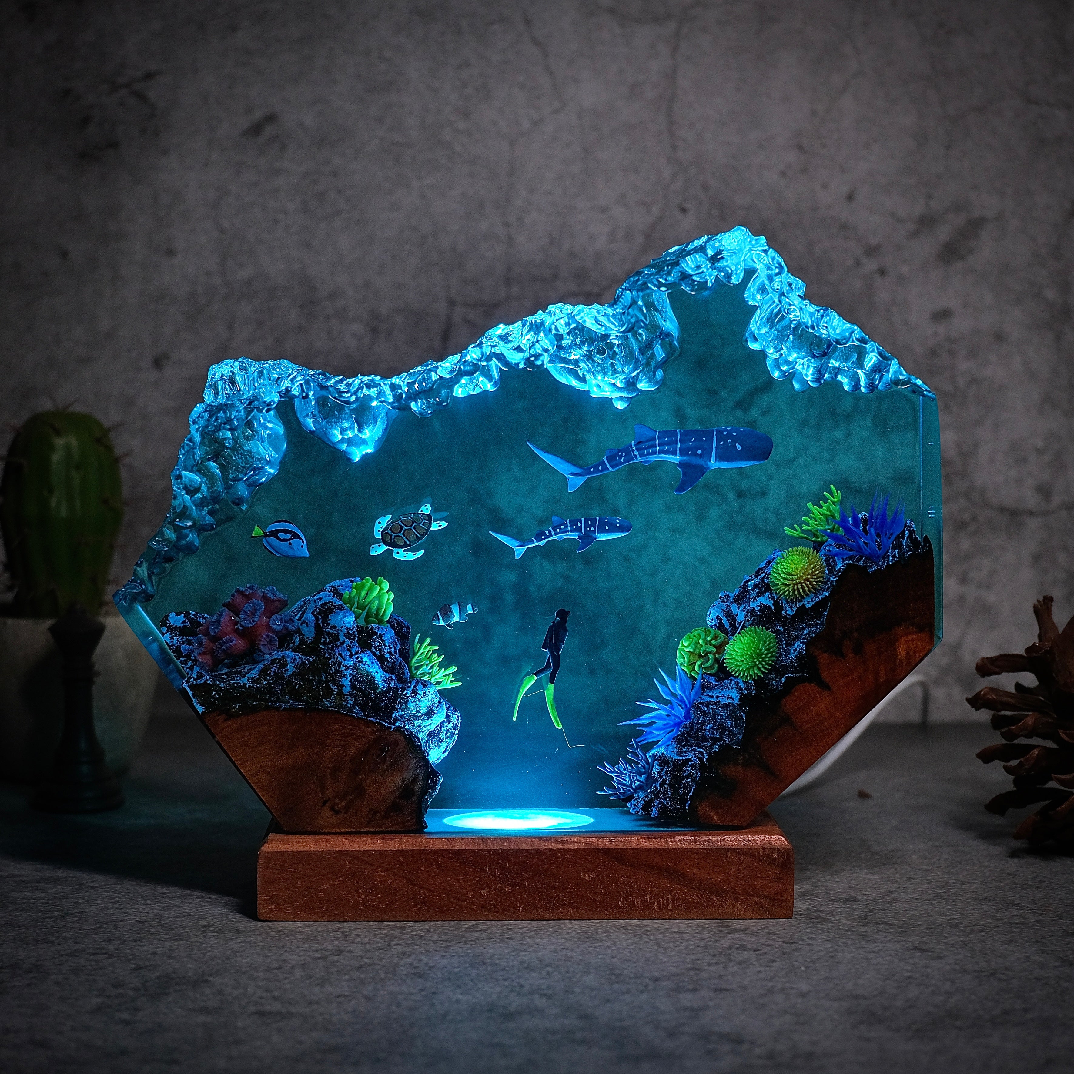 Ocean Fragments, Whale sharks, turtles and divers resin lamp