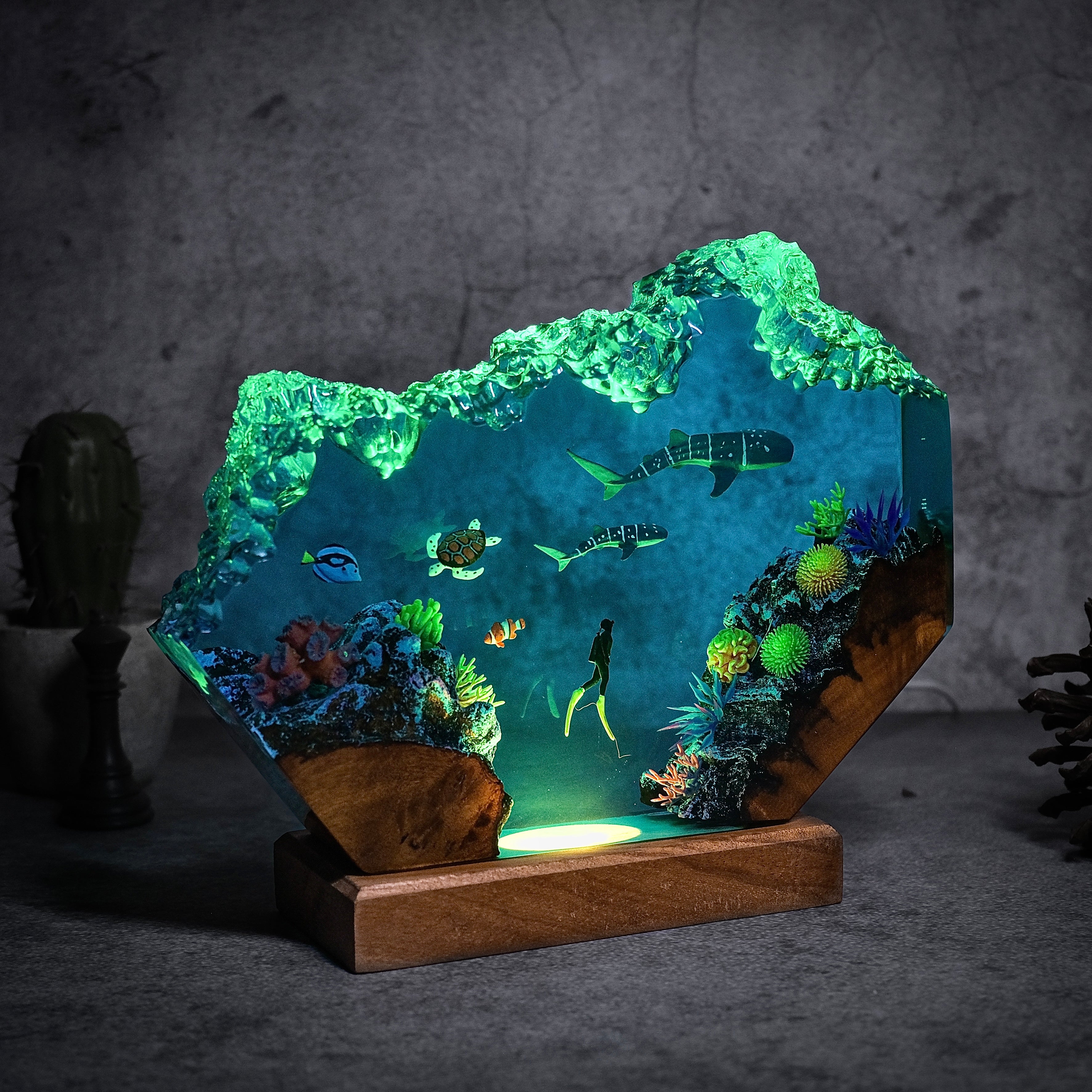 Ocean Fragments, Whale sharks, turtles and divers resin lamp