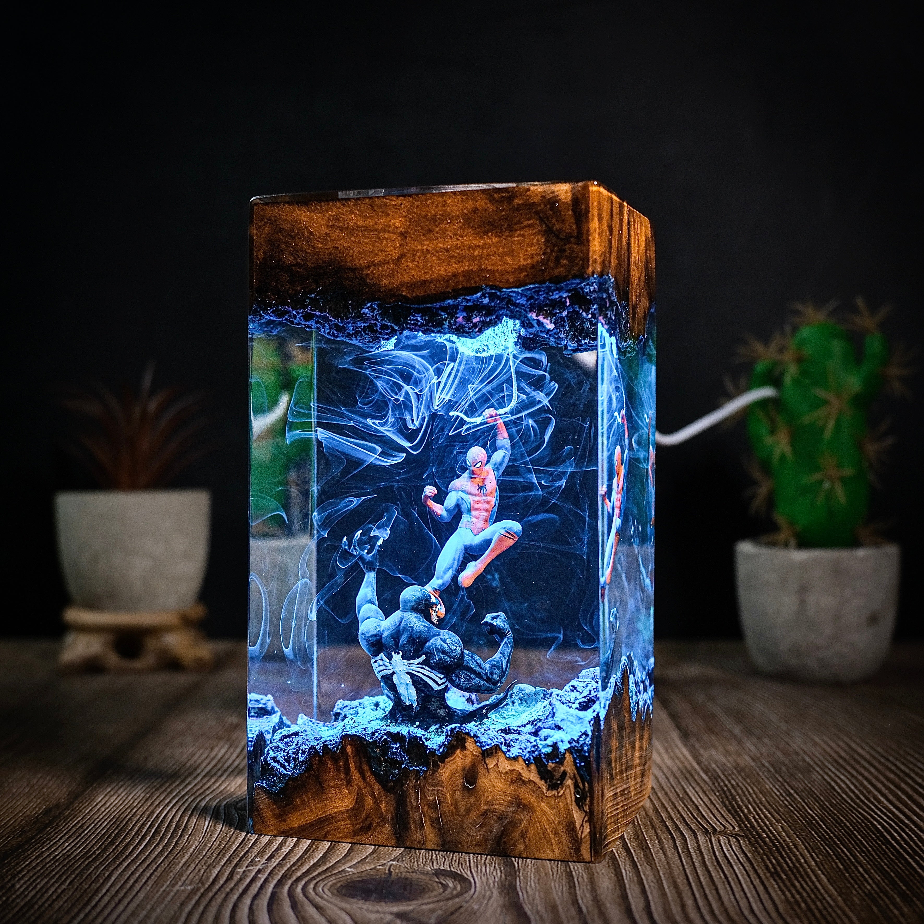 Spider man vs Venom Resin lamp