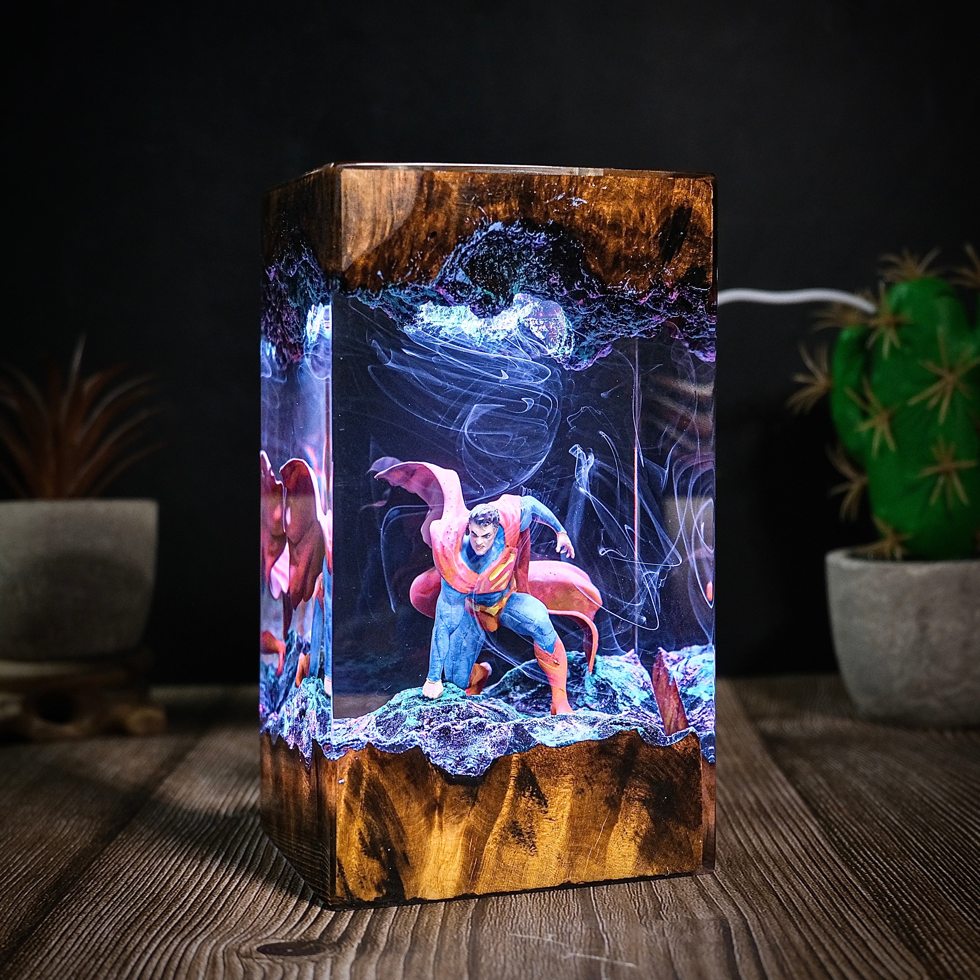 Super man , Man of steel Resin lamp